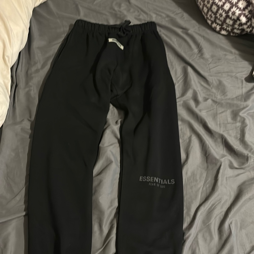 Men’s Small Essentials black joggers